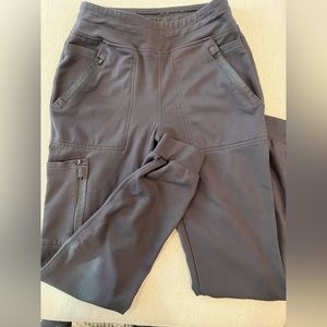 Jaanuu Scrub pant